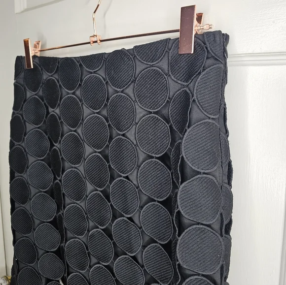 Commense Laser Cut Multi Circle Double Layered Skirt - Picture 4 of 11